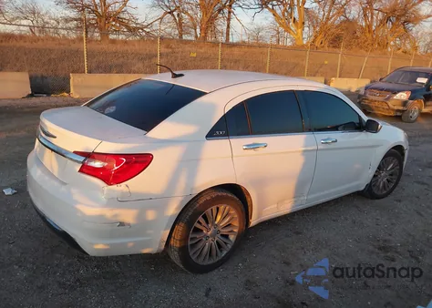 2012 Chrysler 200 Limited z USA, uszkodzony, nr VIN 1C3CCBCG4CN184931